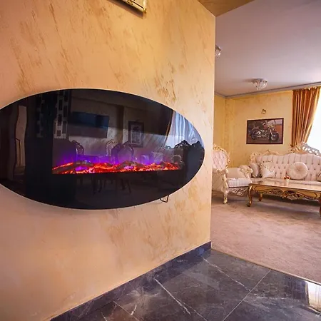 айляк клуб Konukevi *