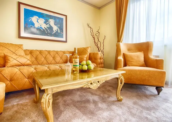 Къща за гости айляк клуб - бутиков хотел&спа с Elegant Ultra