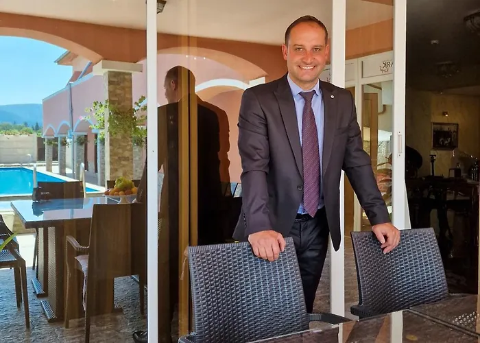 айляк клуб - бутиков хотел&спа с Elegant Ultra Къща за гости Велинград