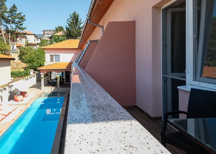 айляк клуб - бутиков хотел&спа с Elegant Ultra Къща за гости