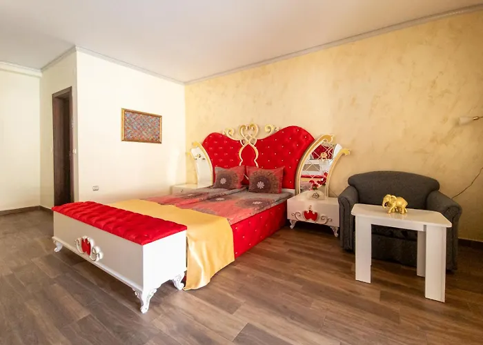 айляк клуб - бутиков хотел&спа с Elegant Ultra Къща за гости *