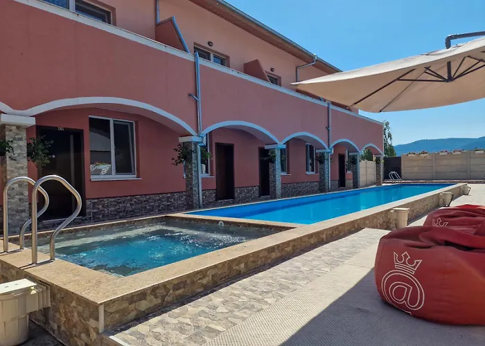 айляк клуб - бутиков хотел&спа с Elegant Ultra