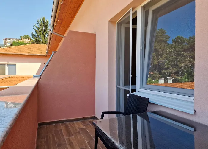 Къща за гости айляк клуб - бутиков хотел&спа с Elegant Ultra