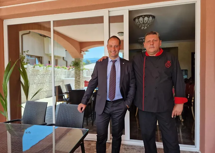 айляк клуб - бутиков хотел&спа с Elegant Ultra Къща за гости