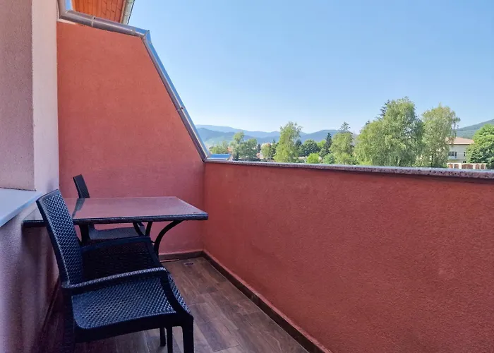 айляк клуб - бутиков хотел&спа с Elegant Ultra Къща за гости *